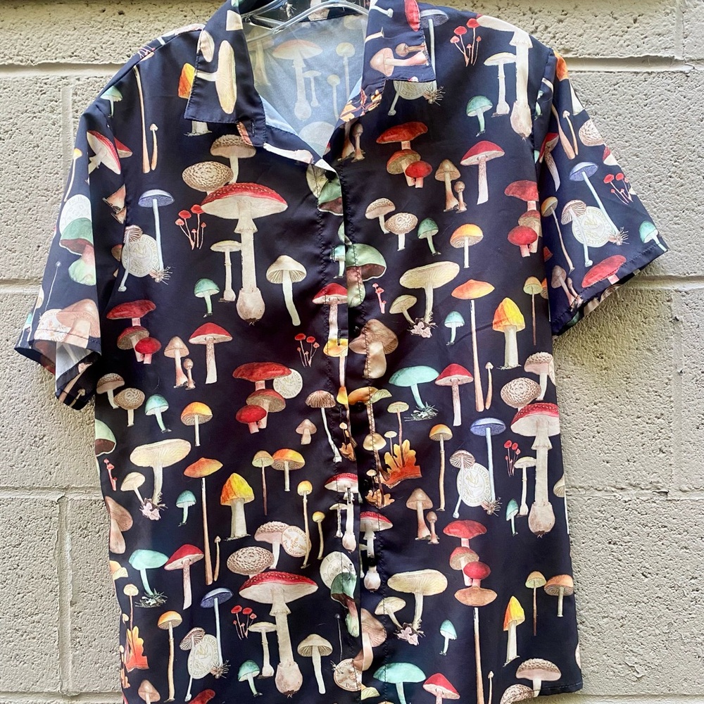 Men's Vibrant Mushroom Print Button Up Shirt